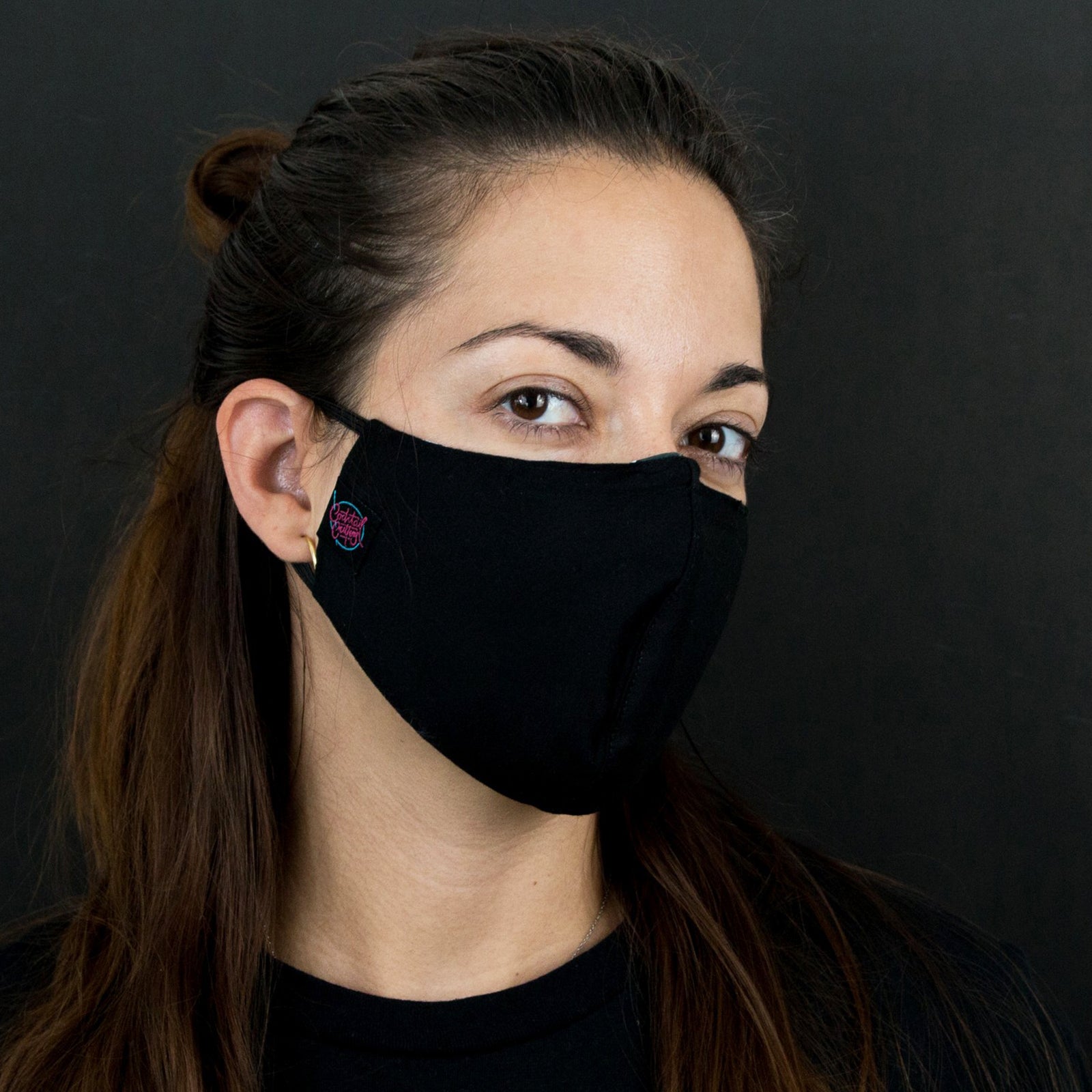 CC_Daq_Laura_Black.jpg